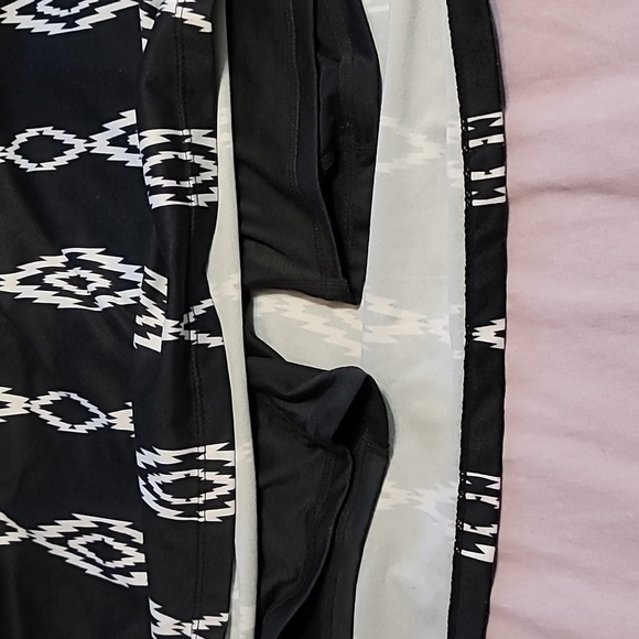 Black and White Patterned golf ⛳️ skirt by Segments Luxe in Medium. Skort. - Picture 4 of 6